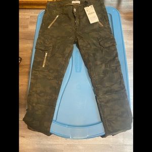 Zara Cargo Camo Pant.  Size 2.  New w/Tag